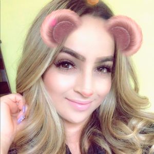 Meet your Posher, Adeyanit